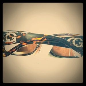 Brown CG sunglasses...